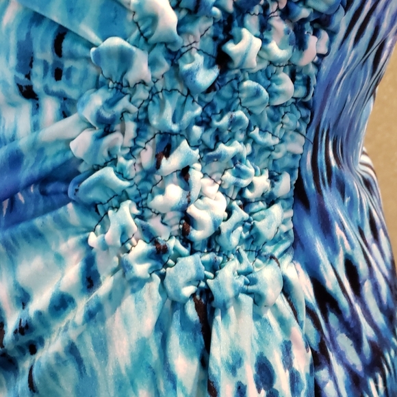 Top - Picture 3 of 6